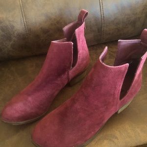 Side Slit Ankle Boots NWOT